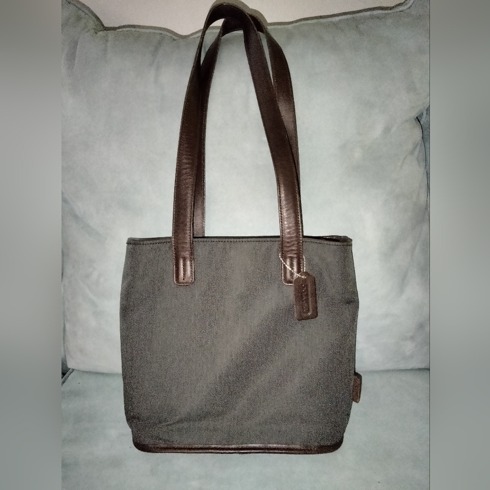 Vintage Coach E9C-6134 Grey and Brown Should Bag